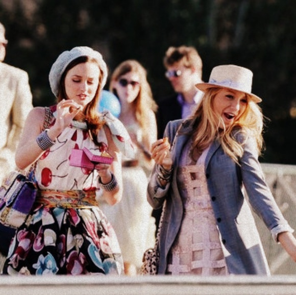 Meet your Posher, Natalia - Picture 2 of 4